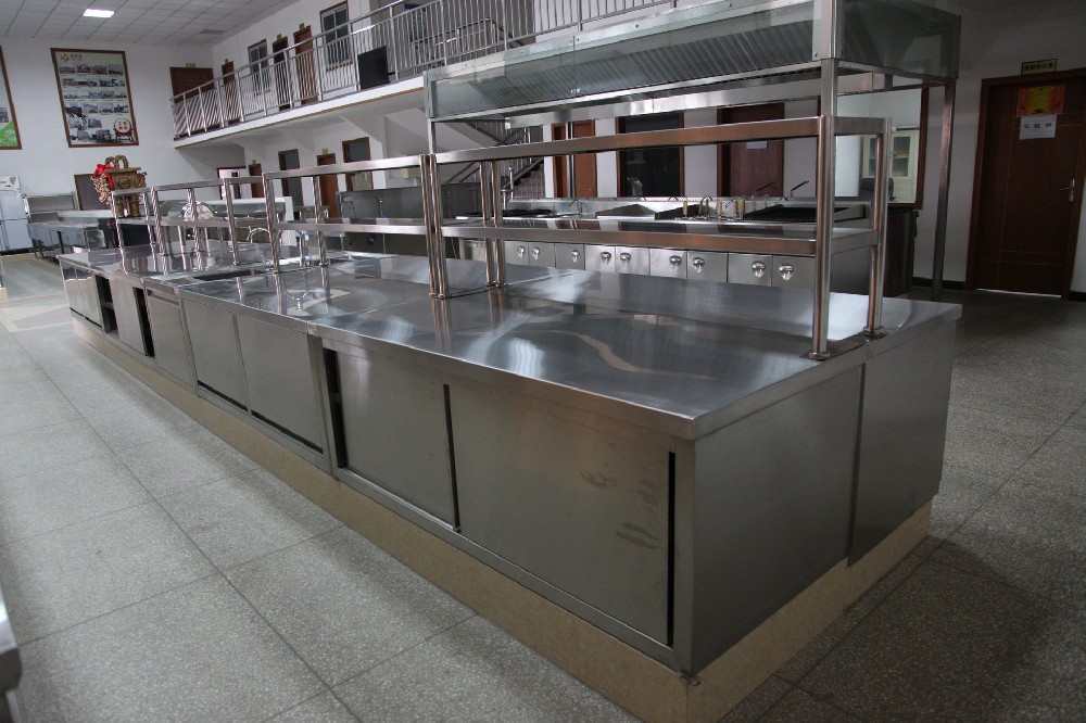 为什么商用厨房都是用不锈钢的操作台？