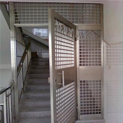 坚固结实又耐用，不锈钢防盗门