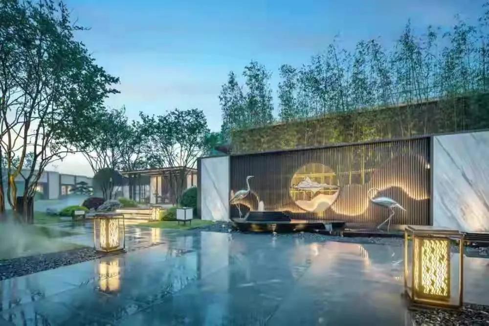 华丽高贵！为什么售楼部装修都爱用不锈钢？